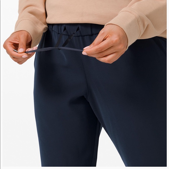 Lululemon on the fly navy woven joggers - Picture 3 of 7